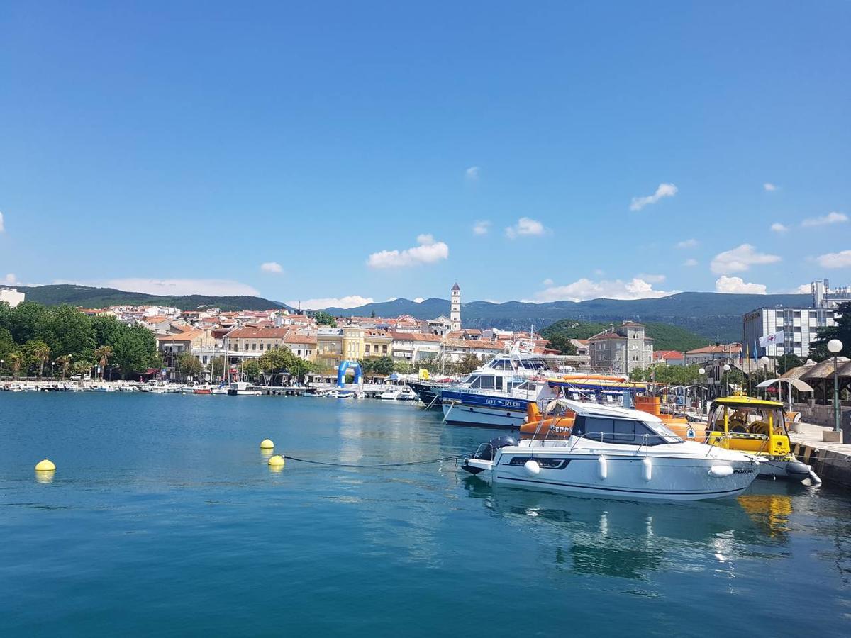 Car Apartments Crikvenica Exterior photo